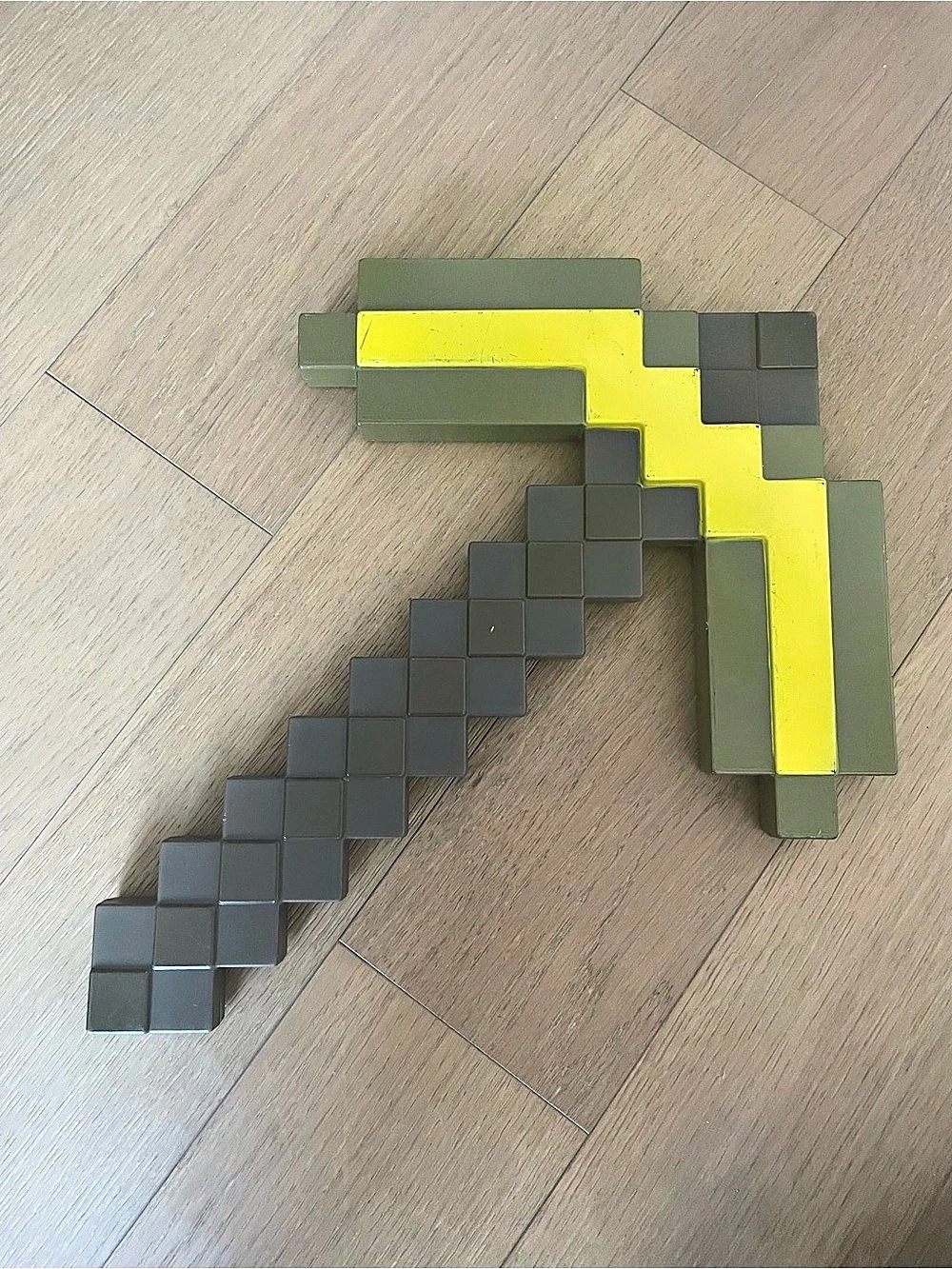 Minecraft Gold Pickaxe Toy